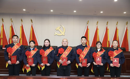 關(guān)于表彰2020年度先進(jìn)集體、先進(jìn)個(gè)人的決定