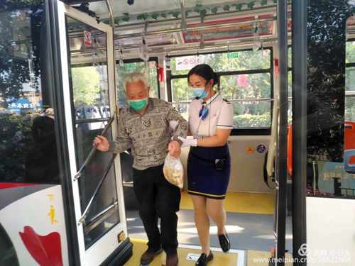 車靚，服務(wù)也靚01.jpg