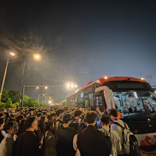 洛陽(yáng)公交：圓滿(mǎn)完成“天外來(lái)物”演唱會(huì)運(yùn)輸保障任務(wù)04